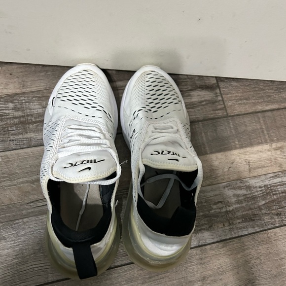 Nike Air Max 270 🤍 {SOLD} - Picture 6 of 10